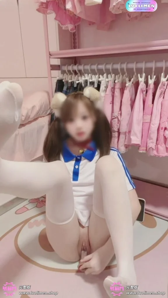 图片[4]-超极品萝莉合法卡私定版校服自慰 长得越乖玩的越嗨 白虎嫩穴-萝莉门 LUOLIMEN